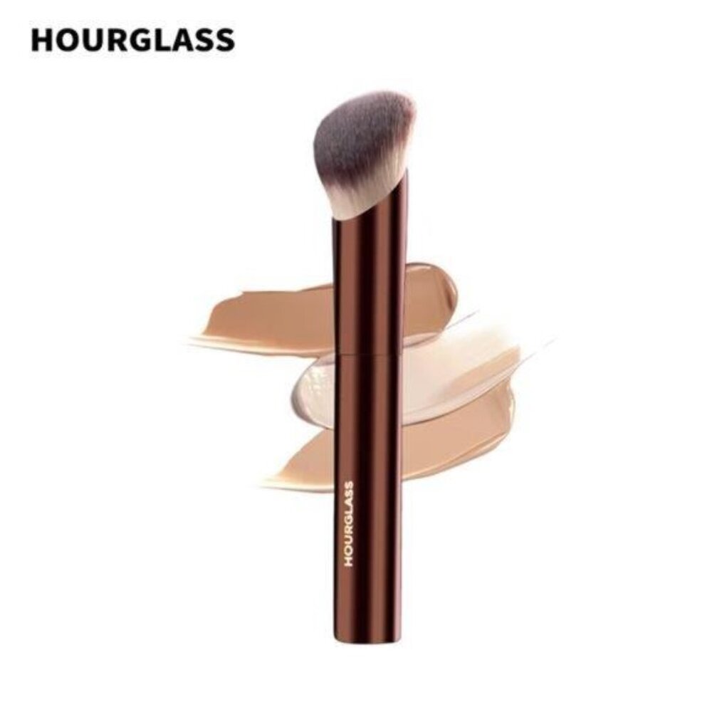 Hourglass Makeup Brush- No.21 Ambient Soft Glow Foundation Brush Soft Fiber NEW - Picture 6 of 7